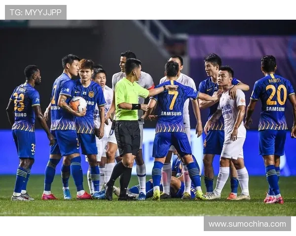 非洲杯争议判罚引发舆论风暴潮